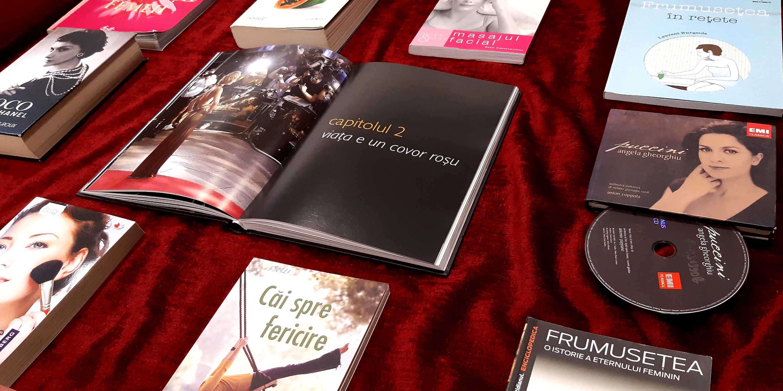 expoziție despre femei și feminitate la Biblioteca Județeană ASTRA Sibiu