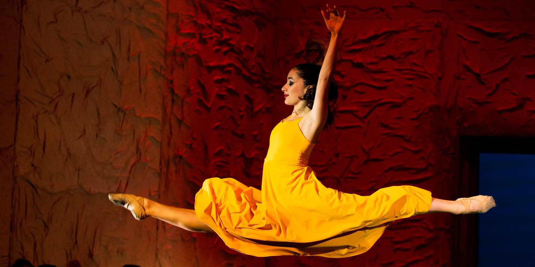 “About Us / Despre Noi“ - specatcolul de teatru-dans al TBS programat în martie