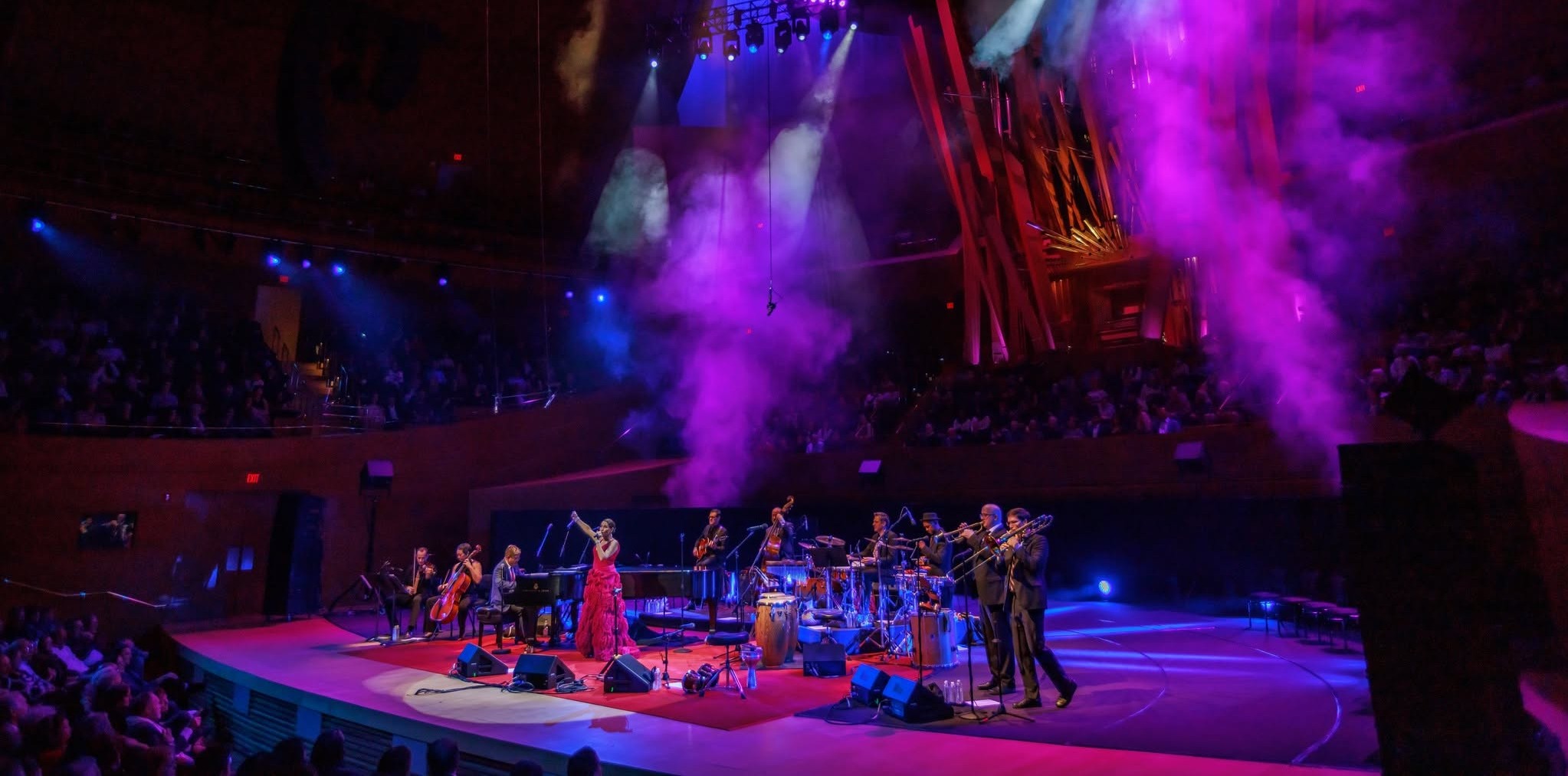 Pink Martini revine la București în 16 iulie, într-o formulă specială alături de Storm Large