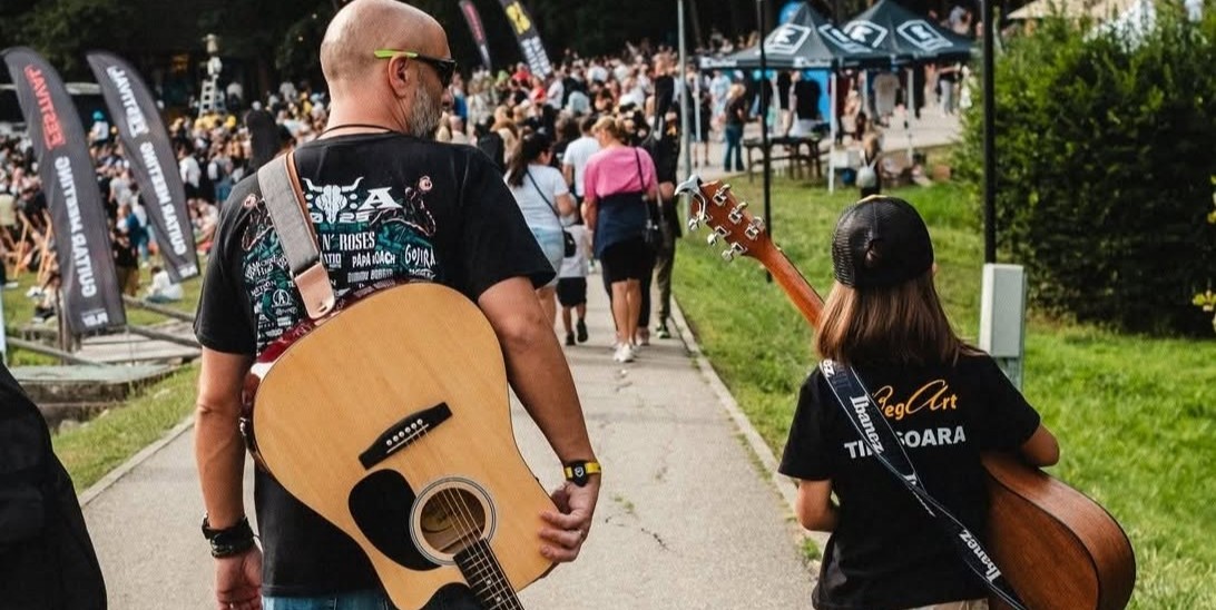 Peste 1.000 de chitariști și 4 zile de muzică la Sibiu Guitar Meeting Festival