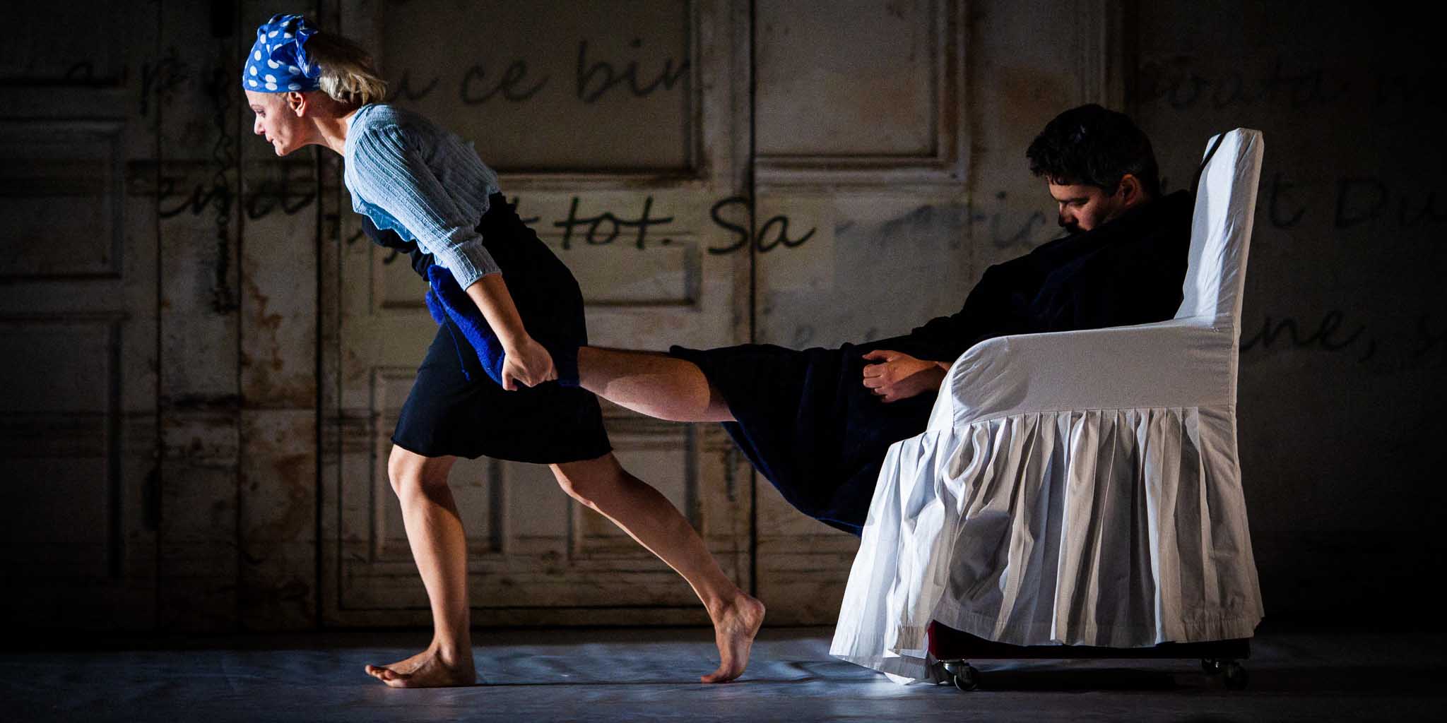 Scena TNRS se mută online. Mai mult teatru. Mai multă viață. #acasă