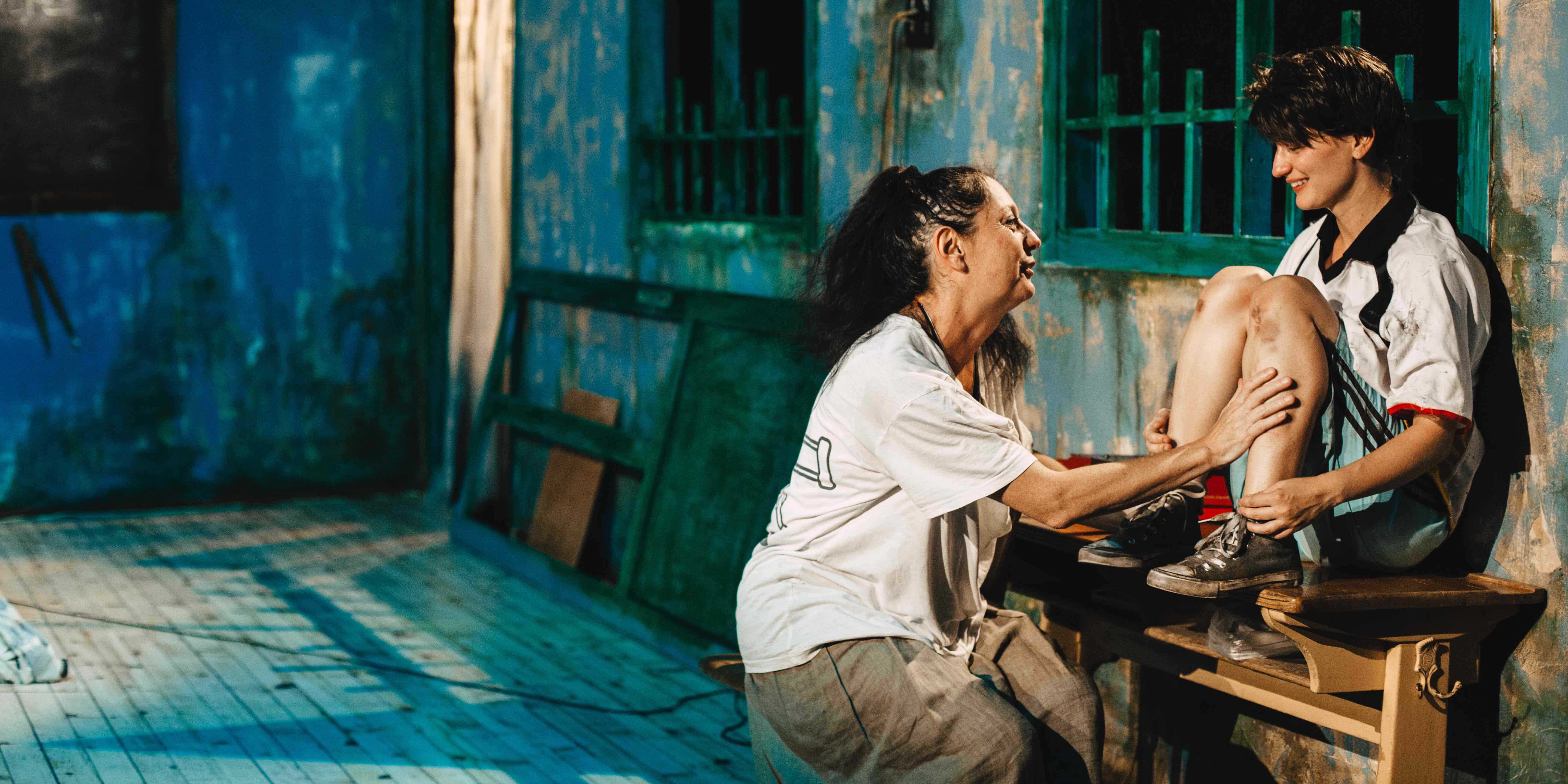 „Bibi” – un spectacol despre salvarea unei școli, în premieră la „Gong”