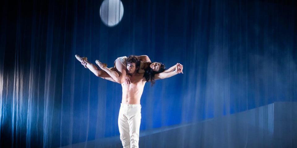 Teatrul de Balet Sibiu încheie stagiunea în Piața Mare, cu „Romeo și Julieta. Rock story”